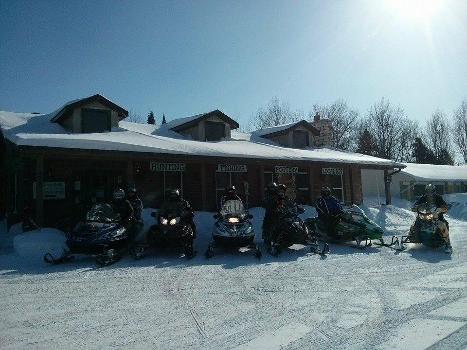 The Spirit Rock Outpost & Lodge Wiarton Bagian luar foto