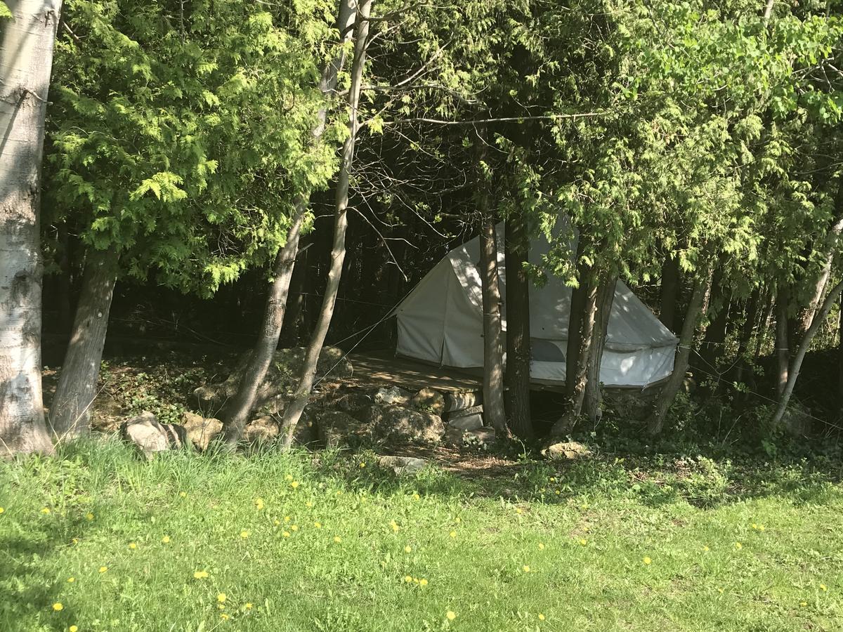 The Spirit Rock Outpost & Lodge Wiarton Bagian luar foto